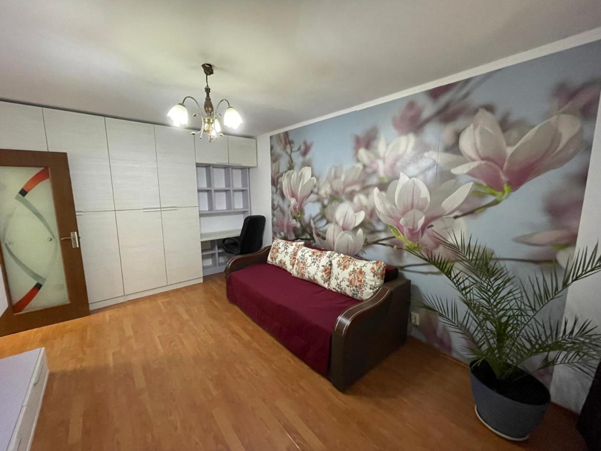 Ferienwohnung Apartament Magnolia, Piata Gorjului- Metrou Bukarest Exterior foto
